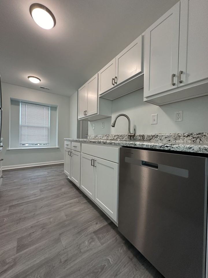 1536 Garland Way - Photo 4 of 14