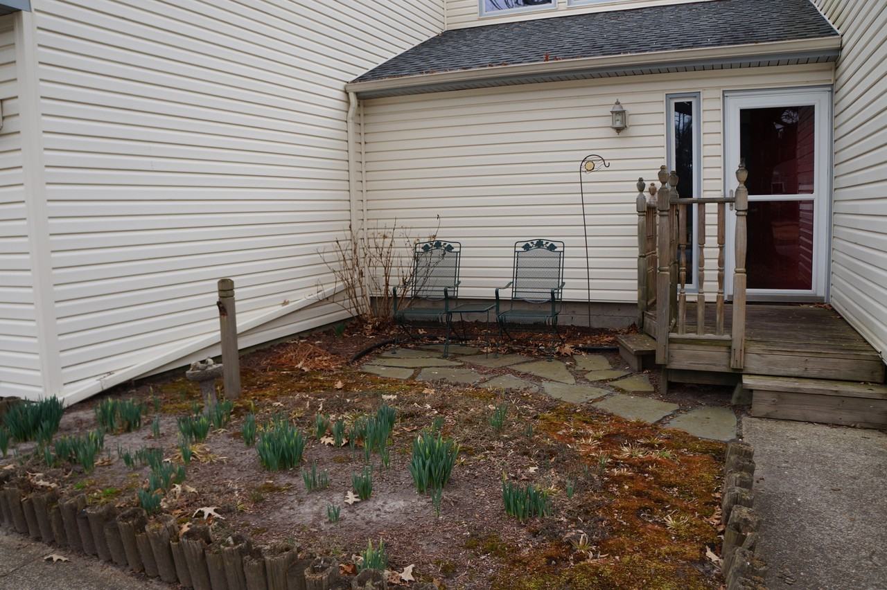 1337 Cypress Pl - Photo 2 of 27