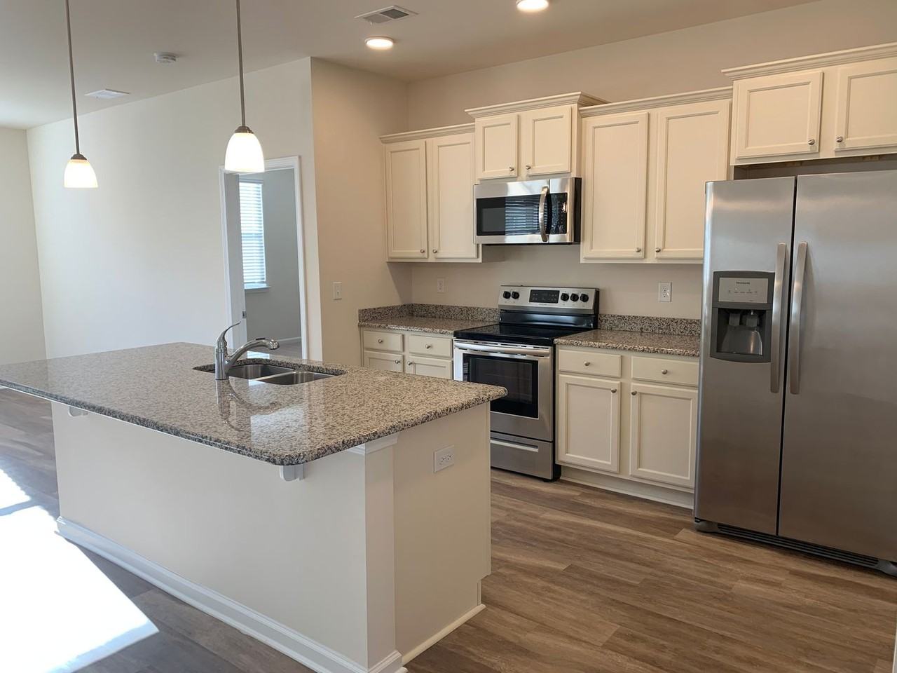 2533 Nadir Ct - Photo 2 of 24