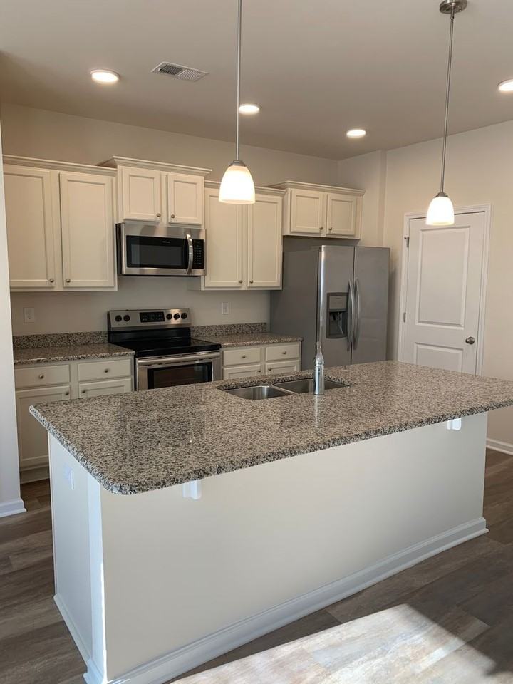 2533 Nadir Ct - Photo 3 of 24