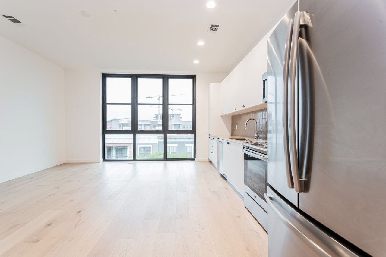 800 Embassy Dr #418 - Photo 5 of 12