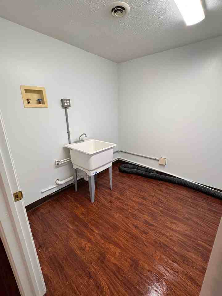 127 N Roanoke Ave - Photo 7 of 21