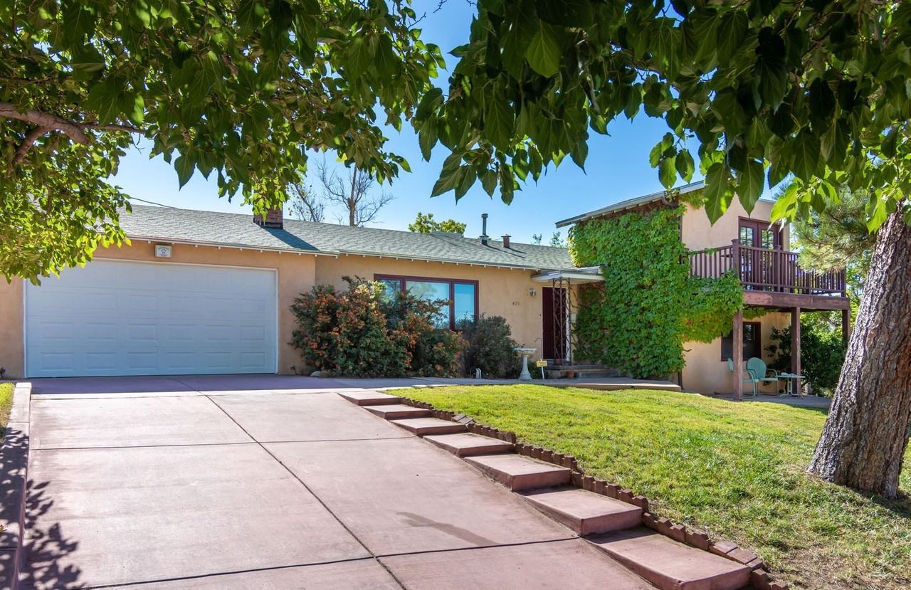 420 Spruce St Ne - Photo 2 of 36