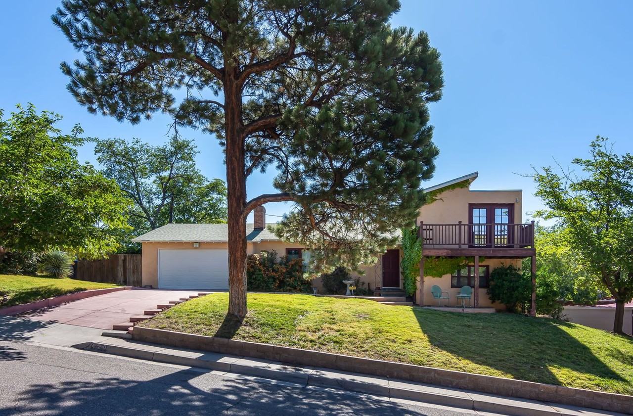 420 Spruce St Ne - Photo 4 of 36