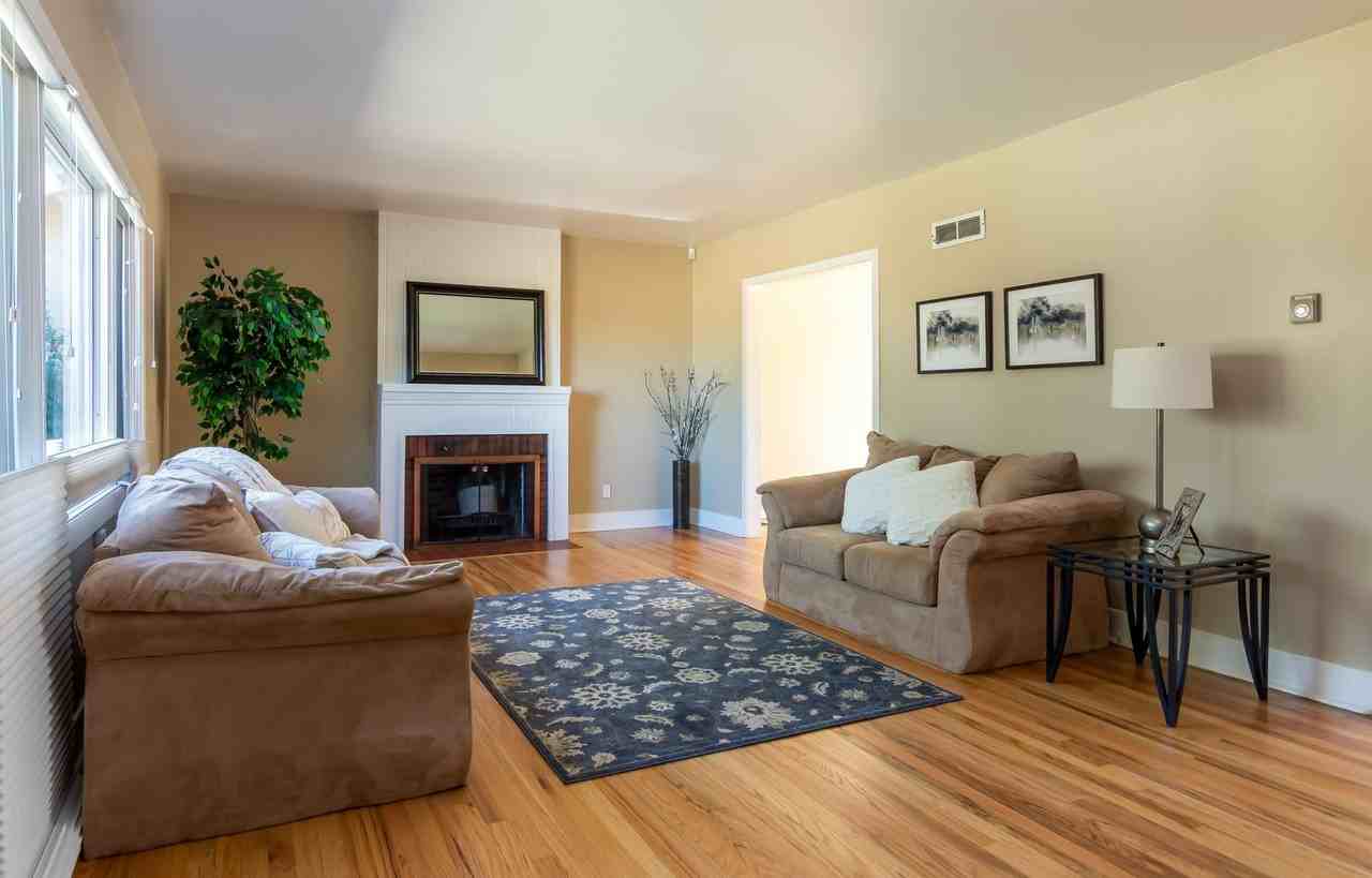 420 Spruce St Ne - Photo 6 of 36