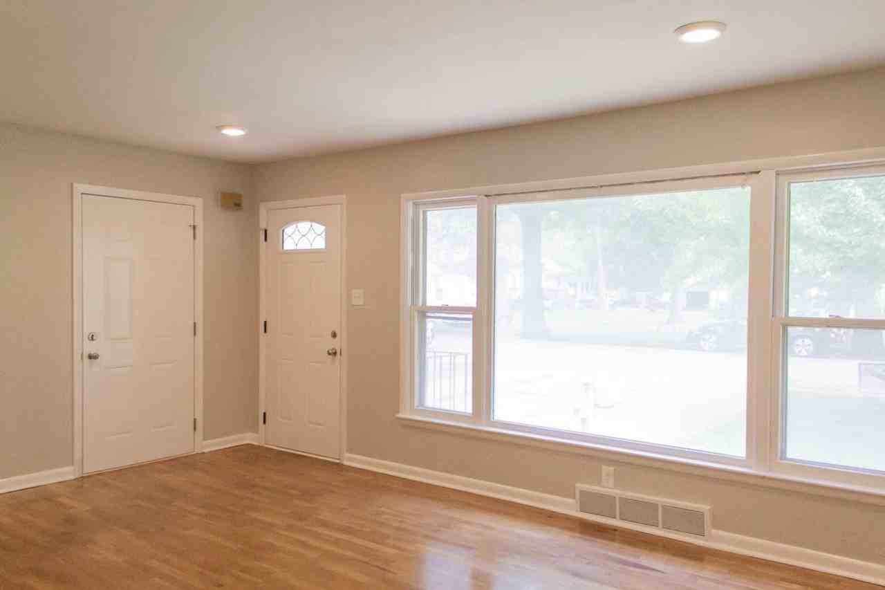 509 Locust St - Photo 3 of 17