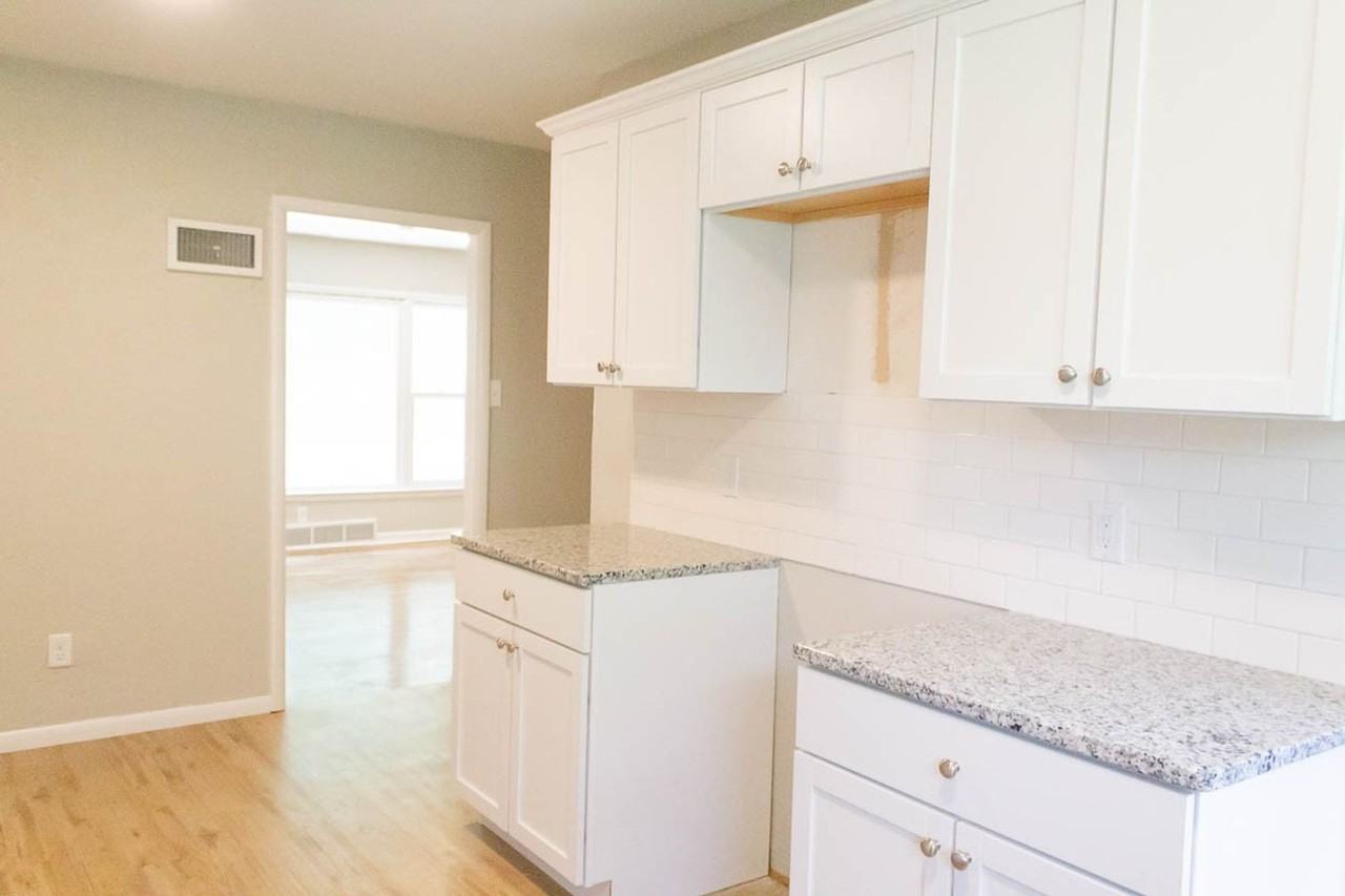 509 Locust St - Photo 6 of 17