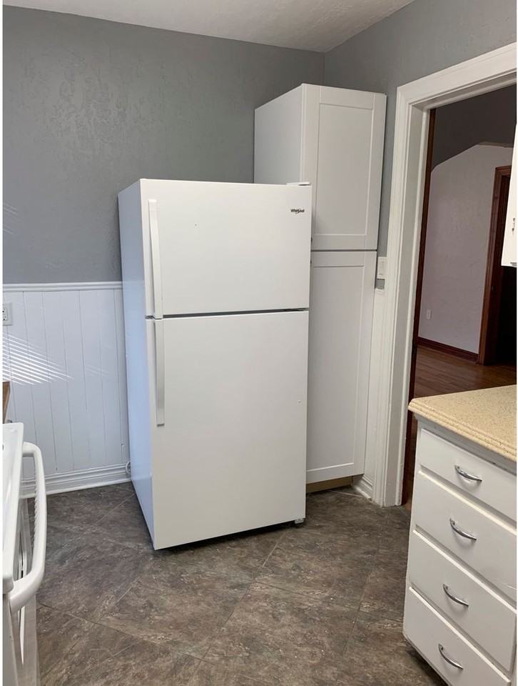 1136 Nw Oak Ave - Photo 6 of 11