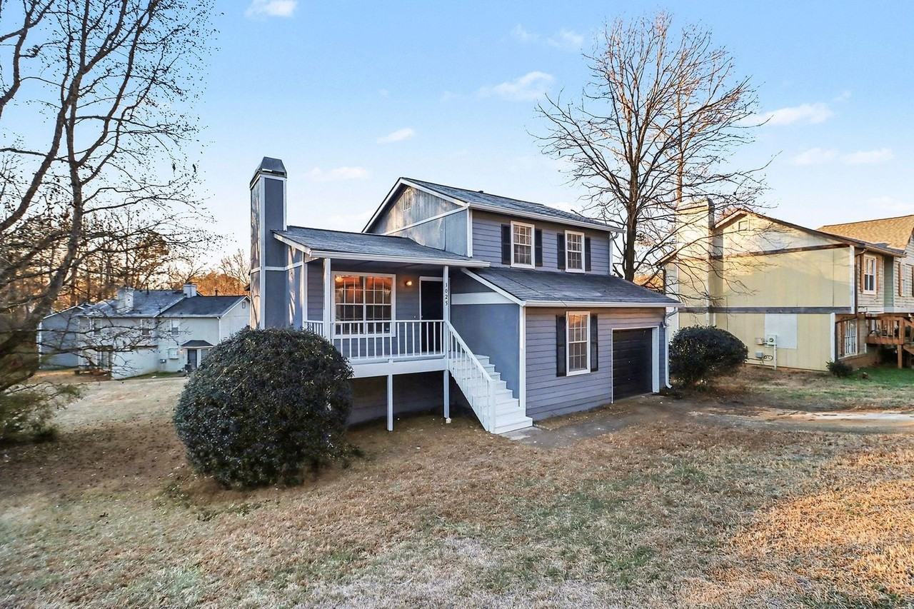 3025 Kenville Ln - Photo 2 of 23