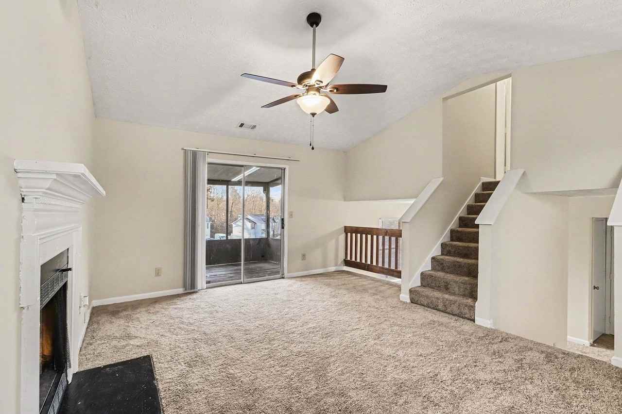 3025 Kenville Ln - Photo 3 of 23