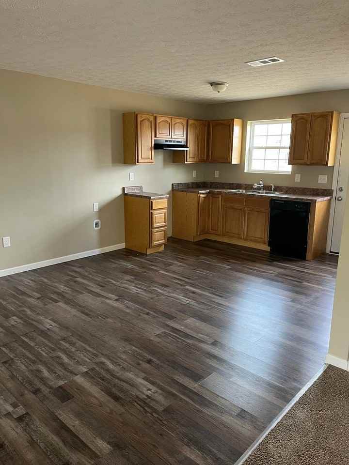 2035 Jonathon Dr - Photo 6 of 17