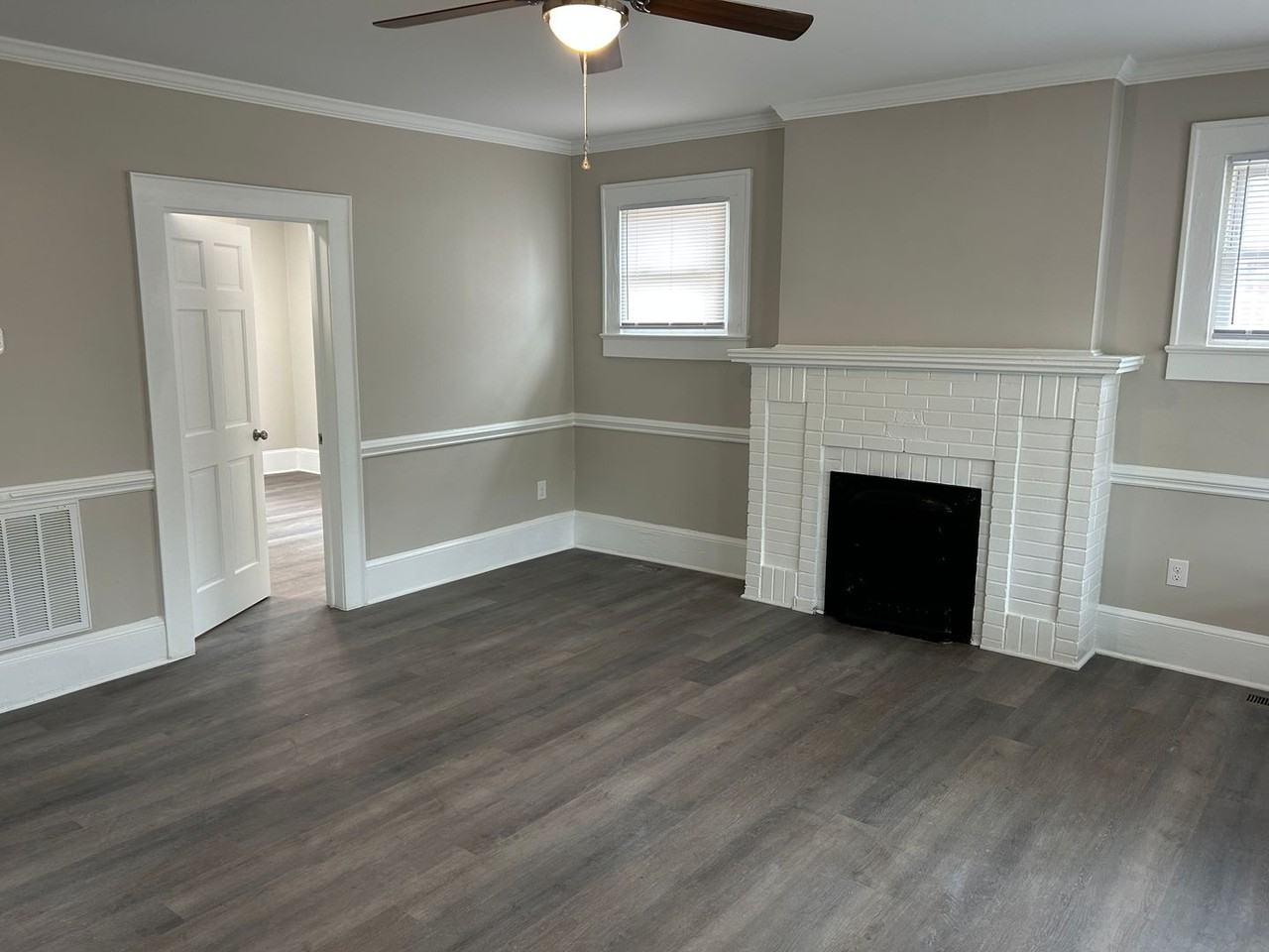 2423 N Patterson Ave - Photo 3 of 14