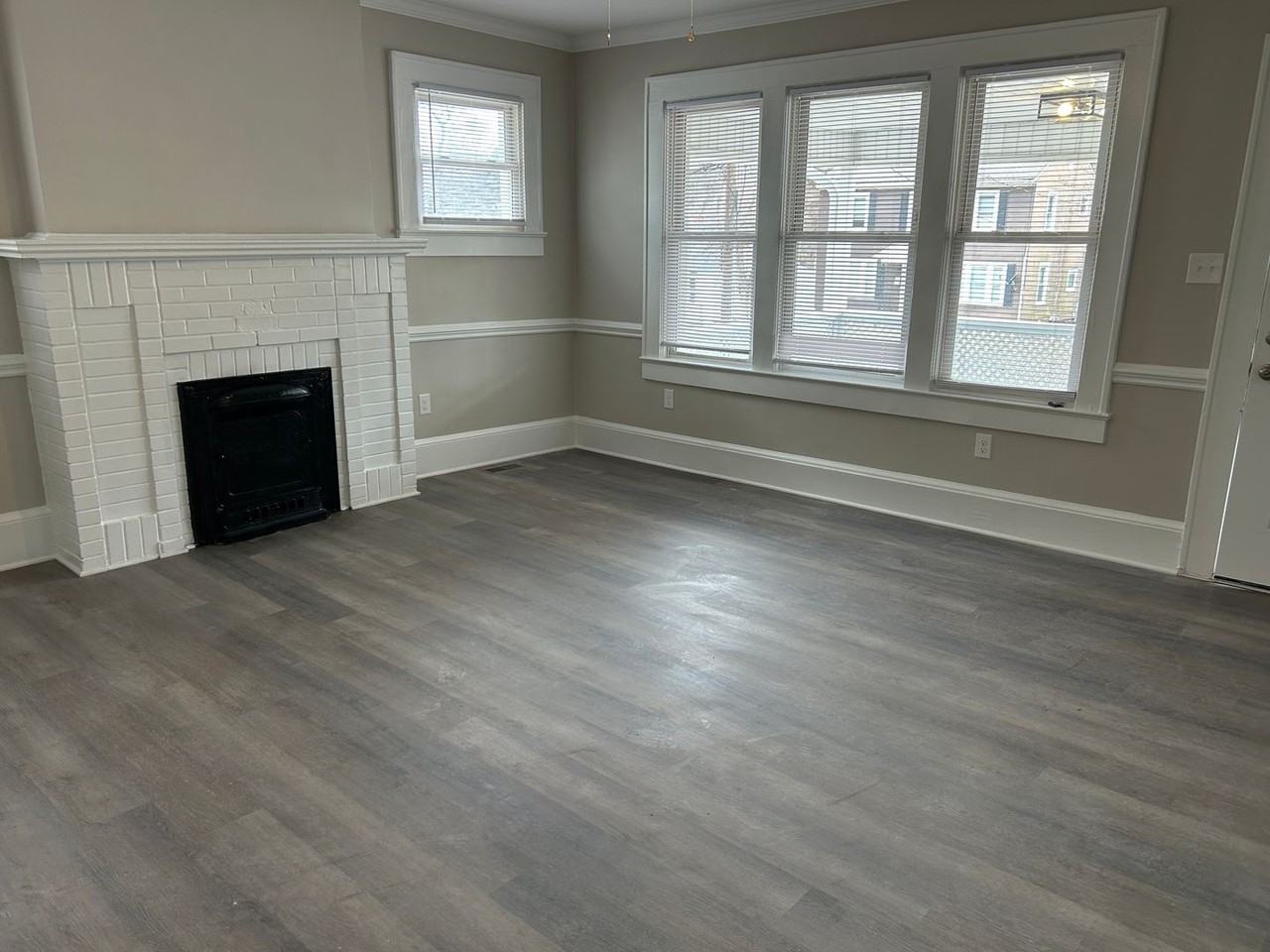 2423 N Patterson Ave - Photo 4 of 14