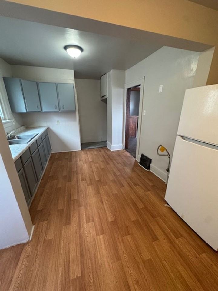 4010 Lillie St - Photo 4 of 8