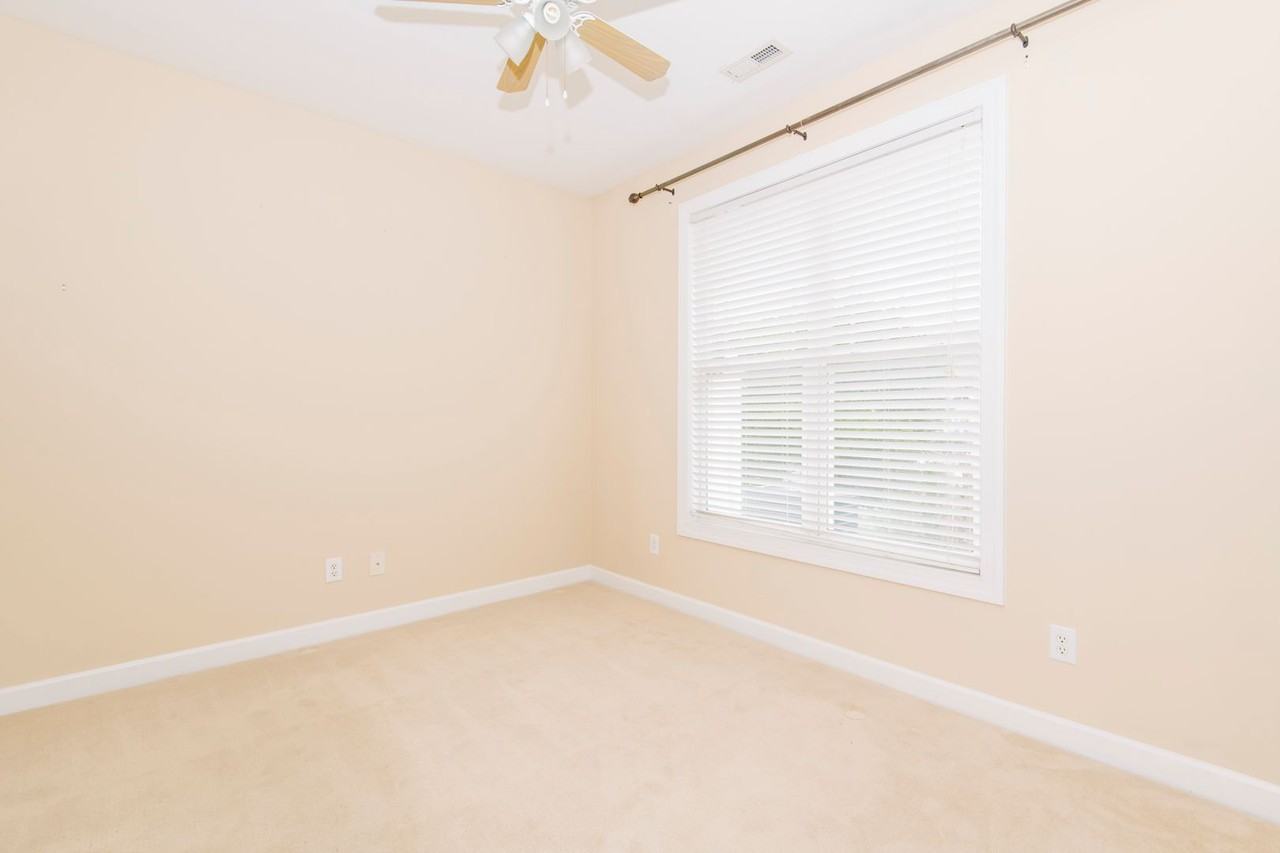 1103 Willowgrass Ln - Photo 7 of 17