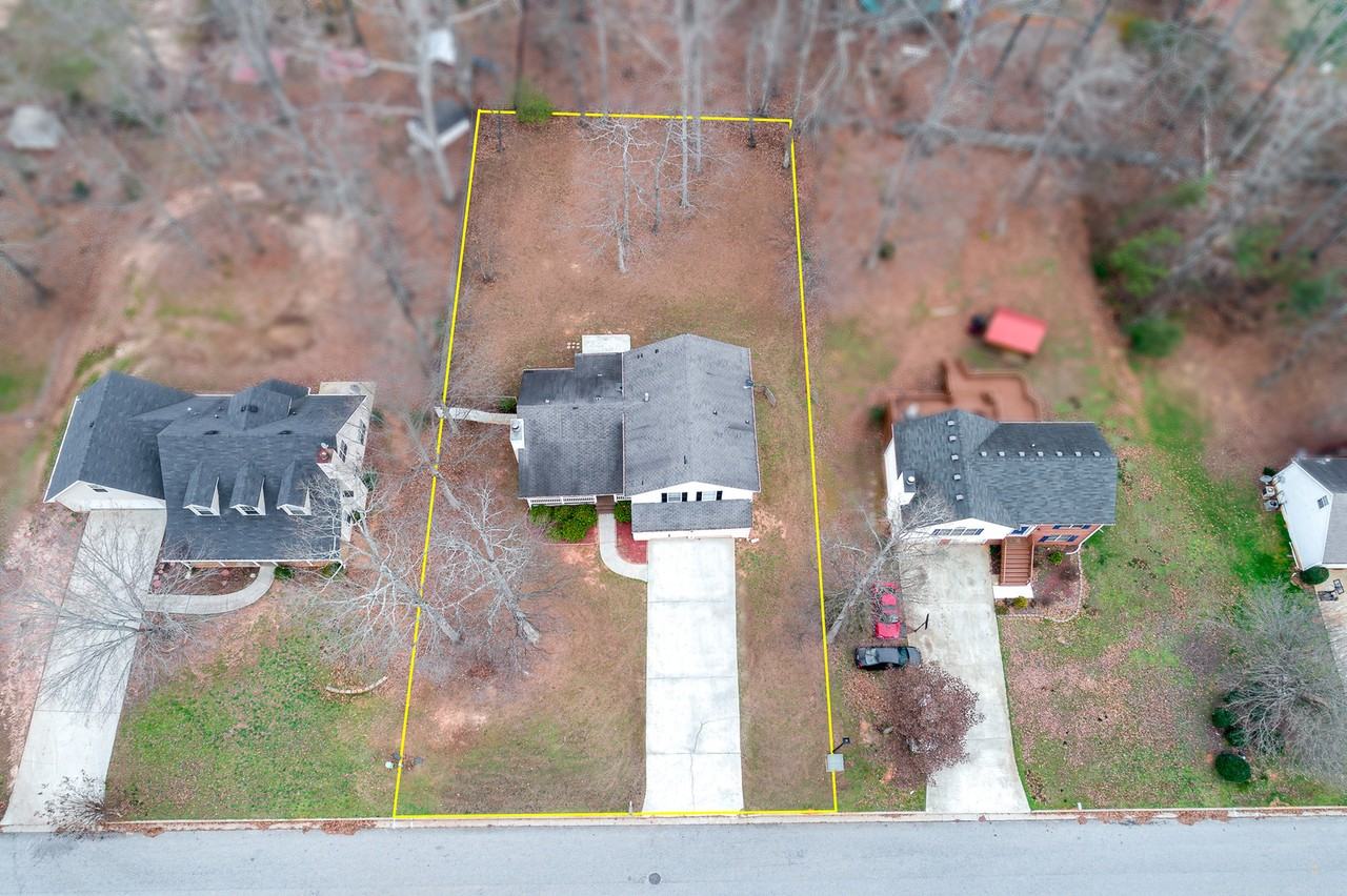 70 Burdell Dr - Photo 4 of 16