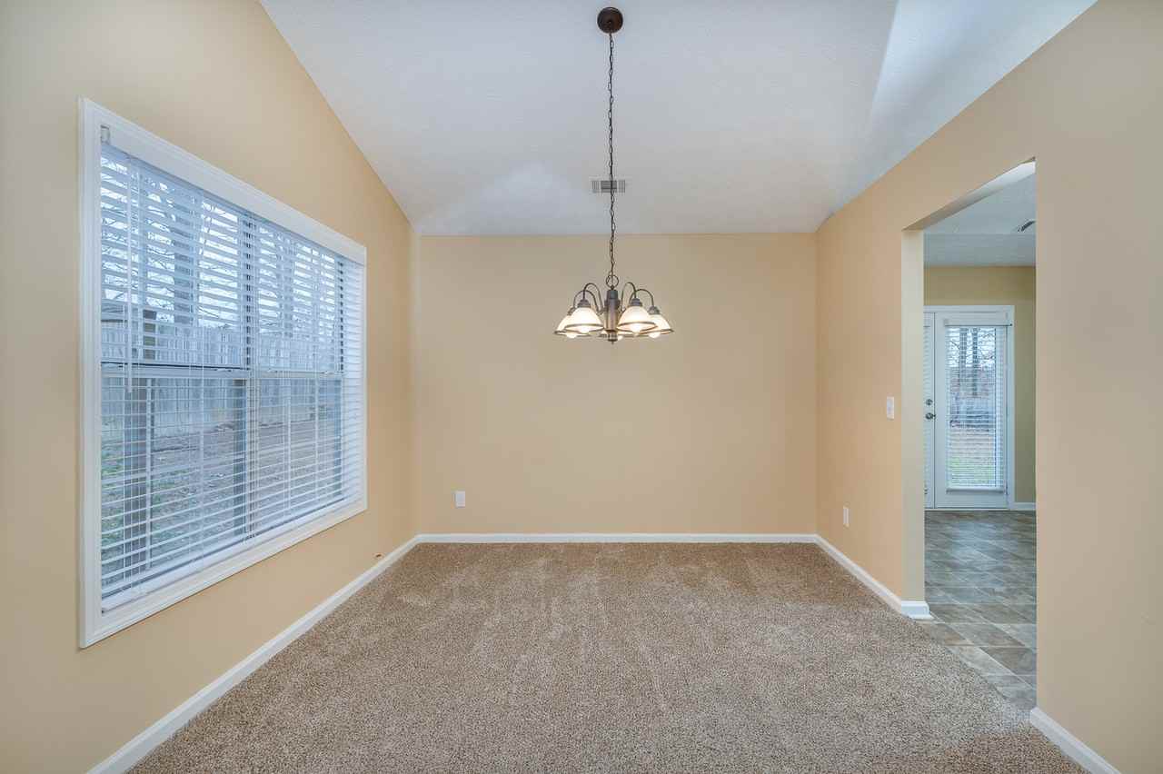 70 Burdell Dr - Photo 7 of 16