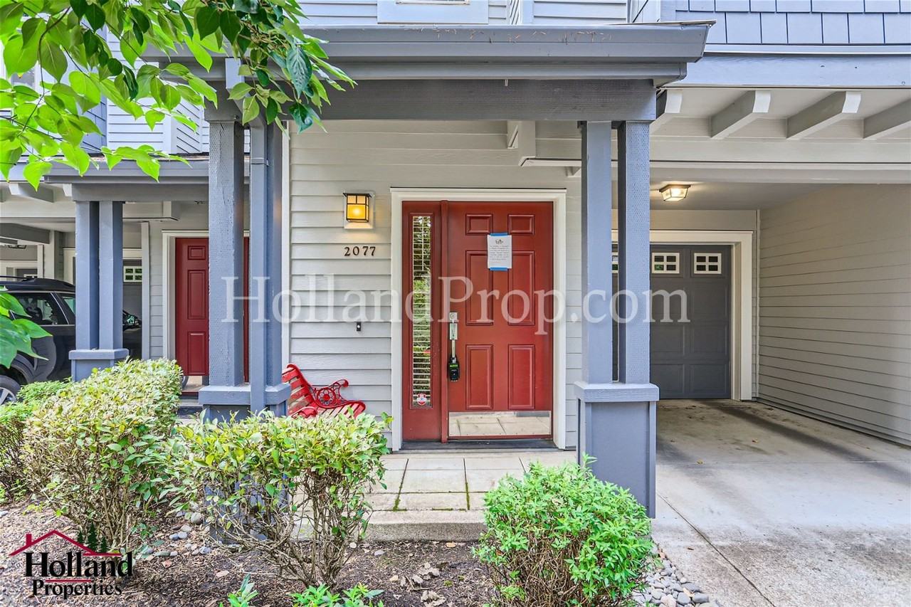 2077 Ne 50th Way - Photo 3 of 34