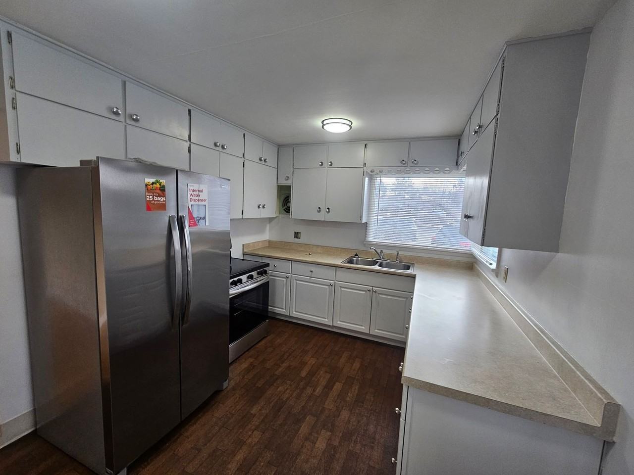 455 Mount Ave - Photo 4 of 15