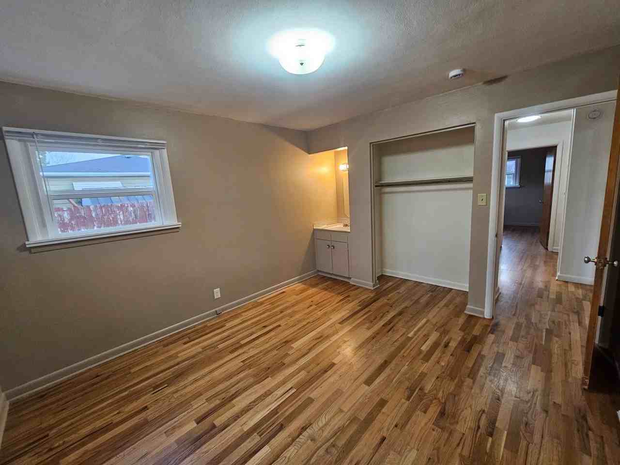 455 Mount Ave - Photo 7 of 15