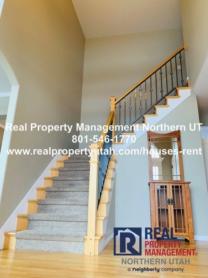 570 E 3600 N - Photo 4 of 50