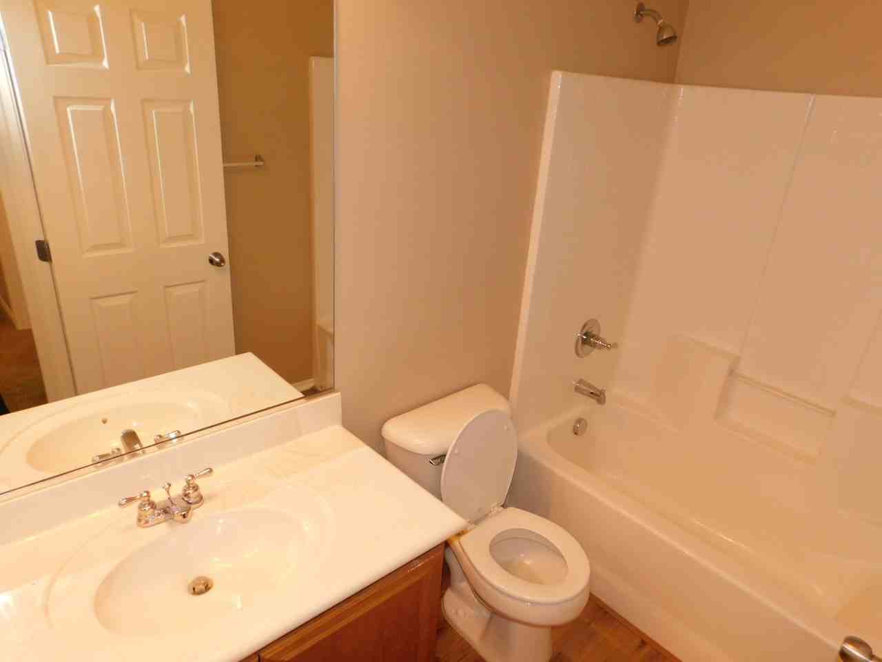 8240 Wildwood Glen Dr - Photo 6 of 13