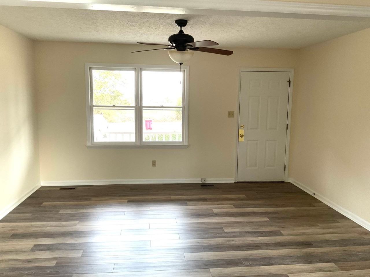 1192 Pleasant Grove Church Rd - Photo 3 of 32