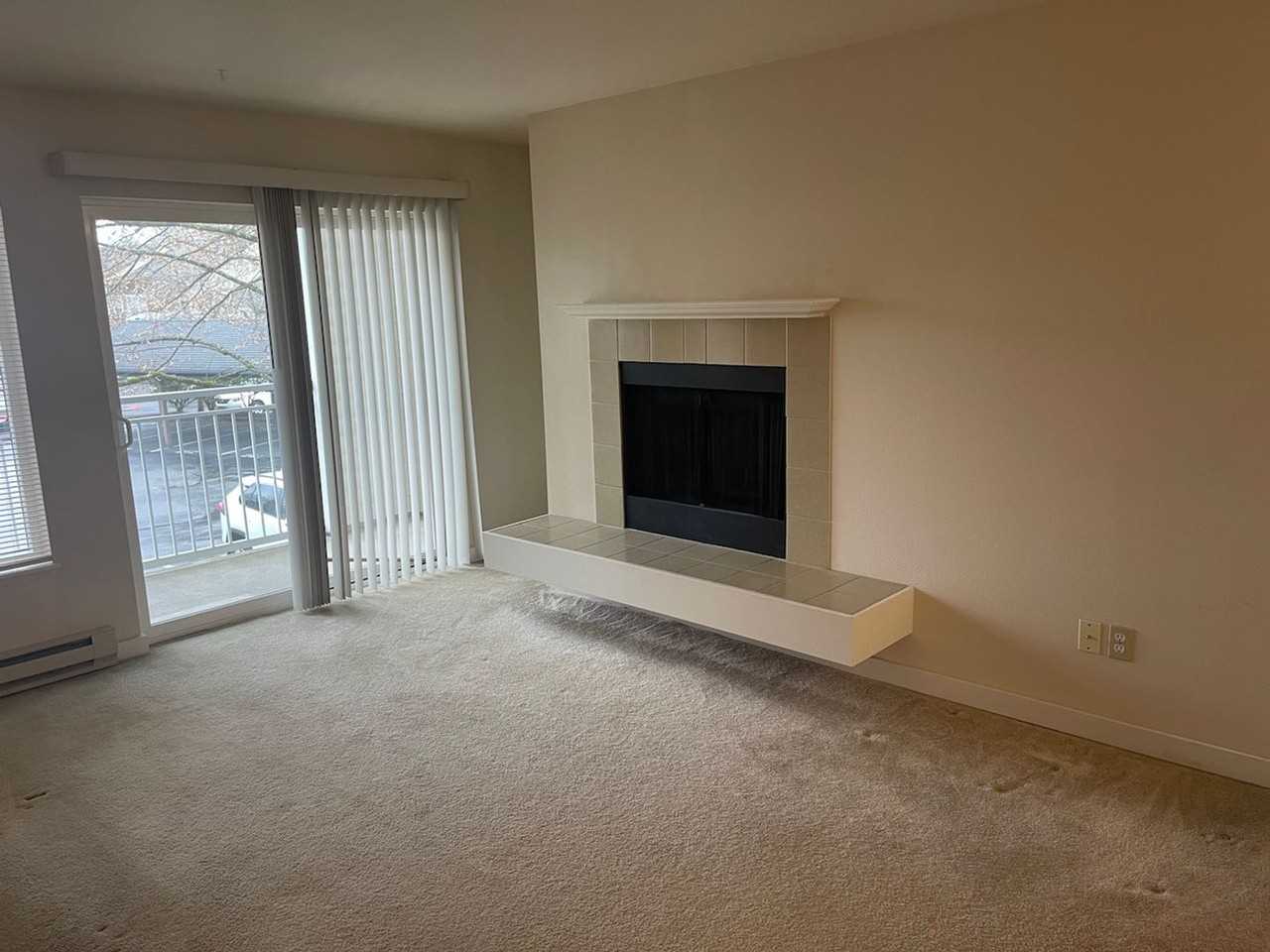 12303 Harbour Pointe Blvd - Photo 5 of 19