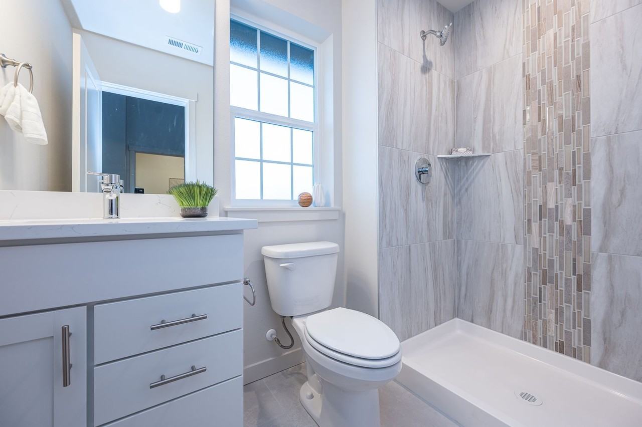 334 9th Ave Se #B7 - Photo 2 of 16