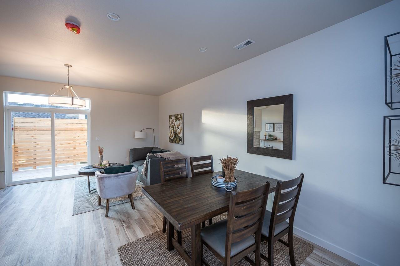 334 9th Ave Se #B7 - Photo 5 of 16