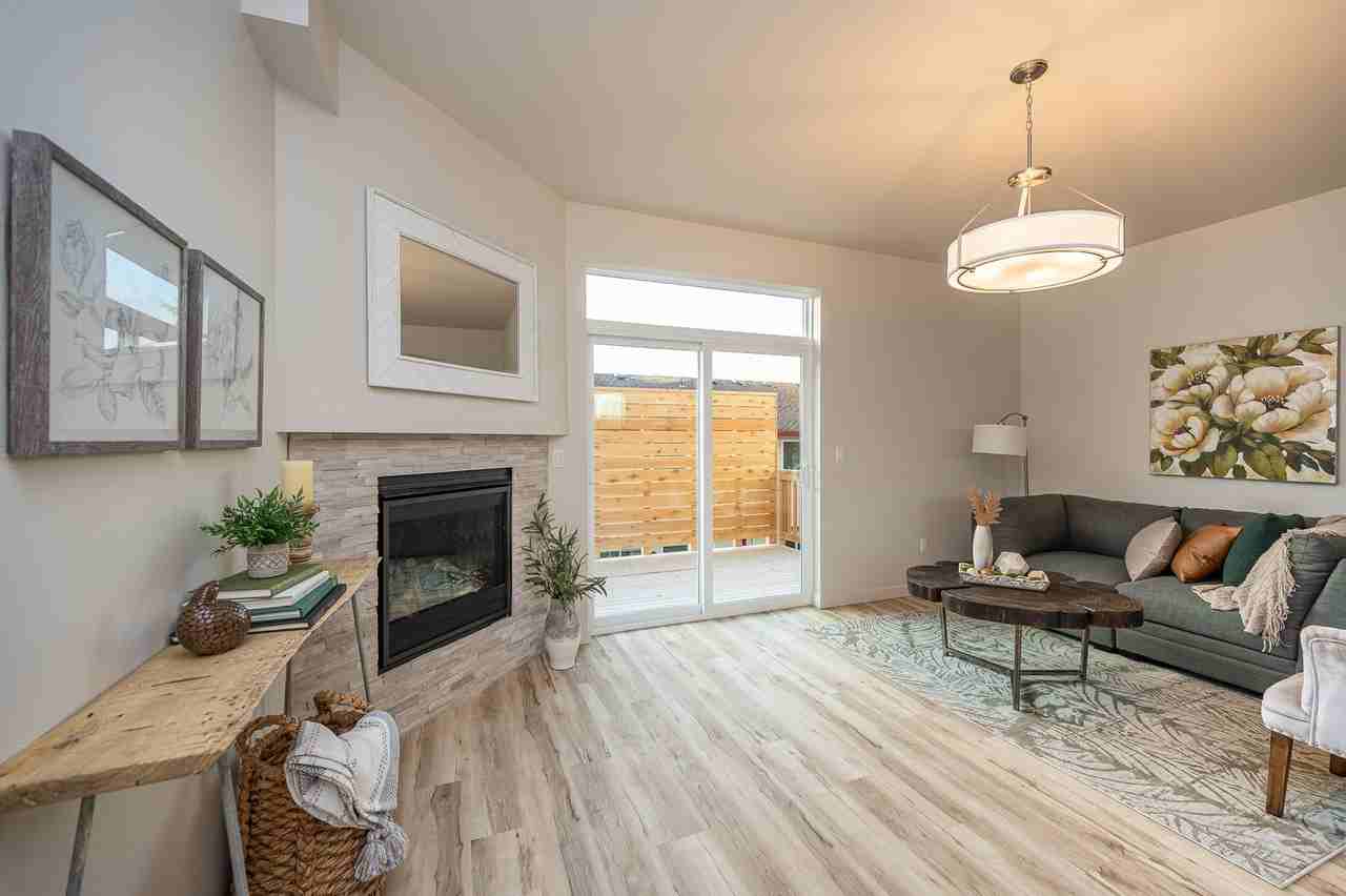 334 9th Ave Se #B7 - Photo 2 of 16