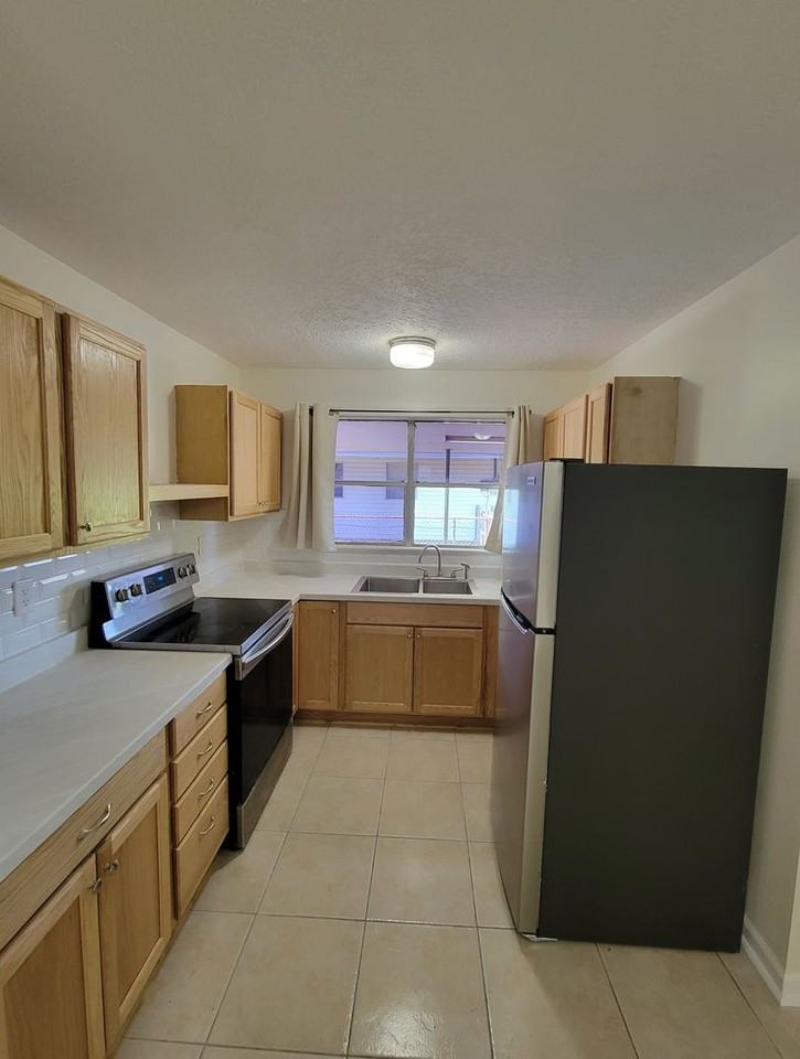 1209 Sage Dr - Photo 3 of 11