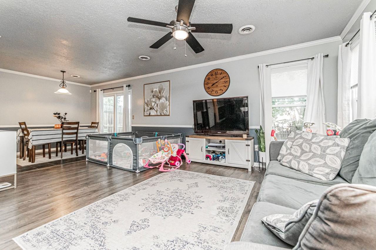 124 Commanche Ct - Photo 7 of 30