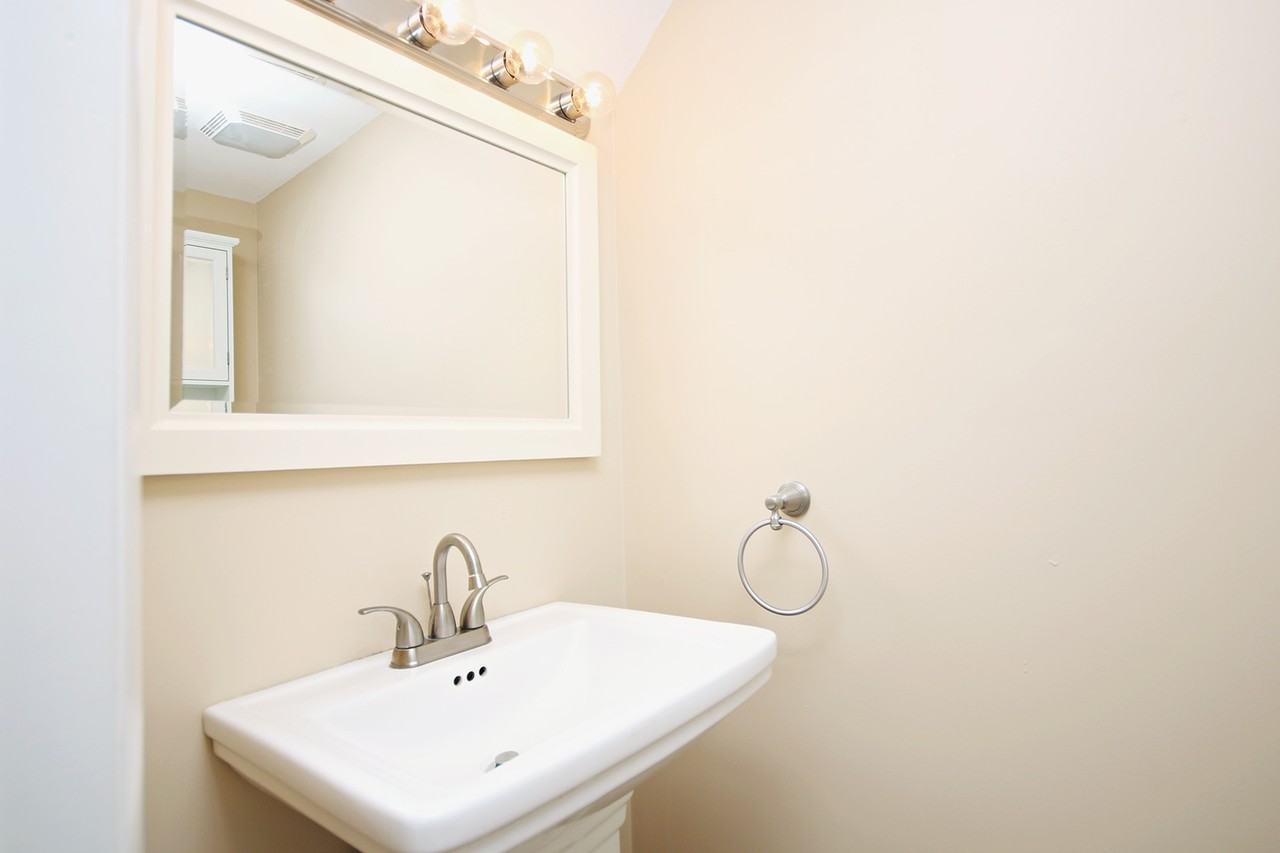 2512 Fontaine Ave #B - Photo 7 of 12