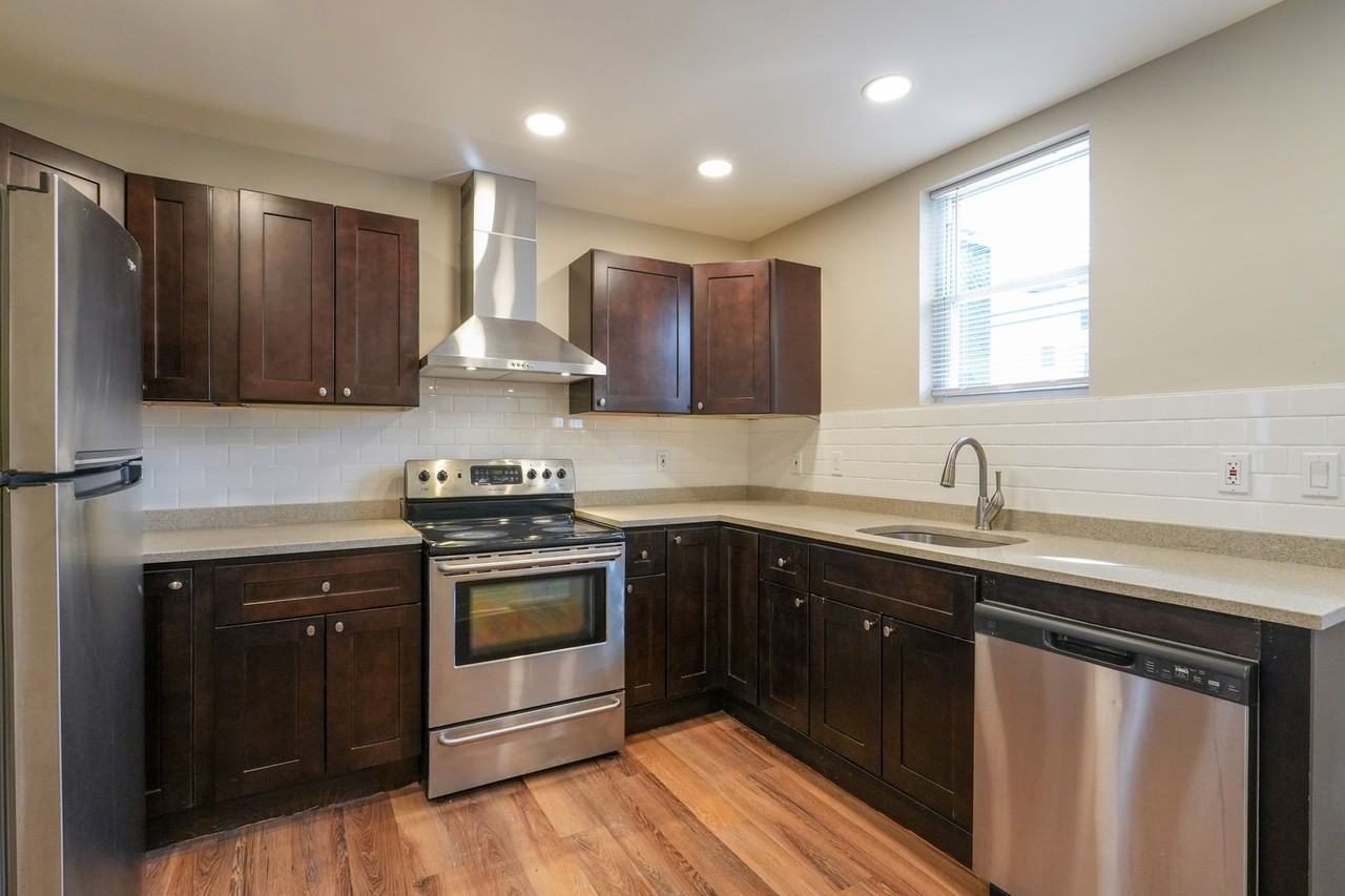 1519 S 26th St - Photo 5 of 25