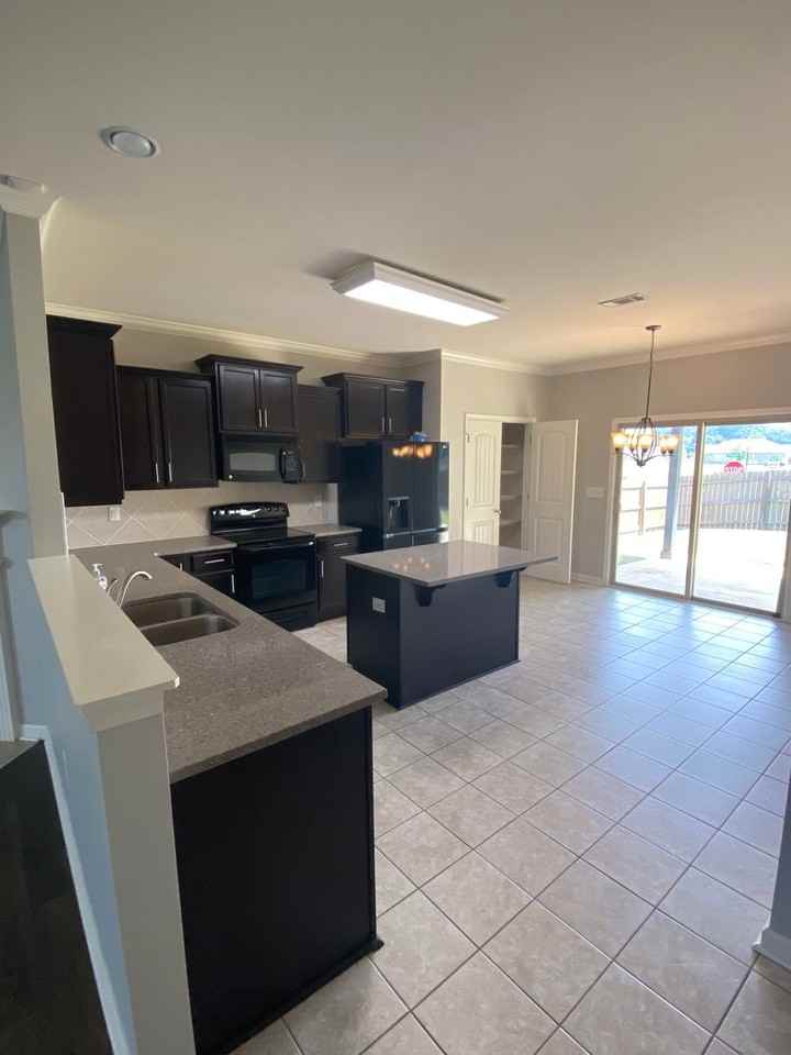 2643 Lily Way - Photo 3 of 15