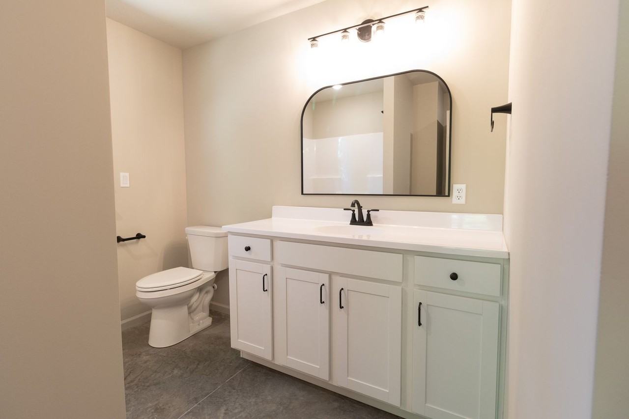 405 Pershing Rd - Photo 3 of 19