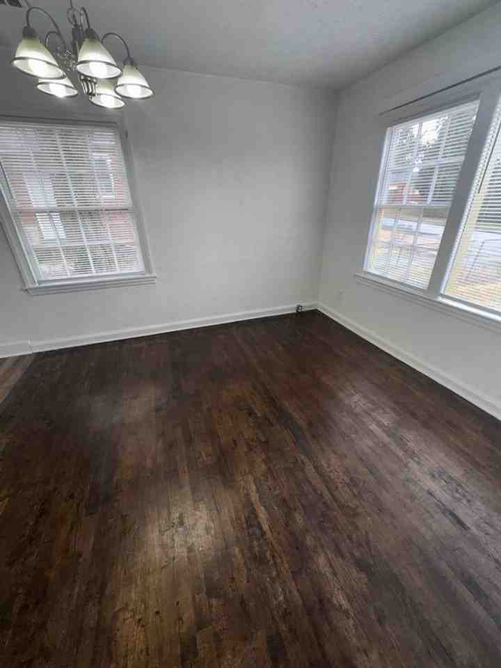 938 Booker Ave - Photo 4 of 12