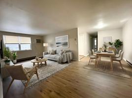 featured image of 702 E Willow St