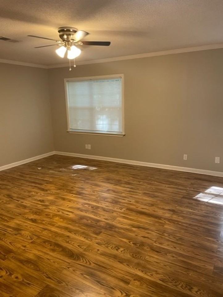 4439 Leatherwood Rd - Photo 2 of 11