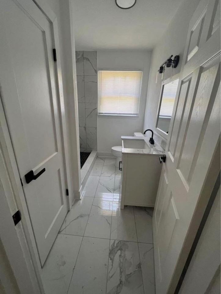 2023 W Short 17th St - Photo 2 of 7