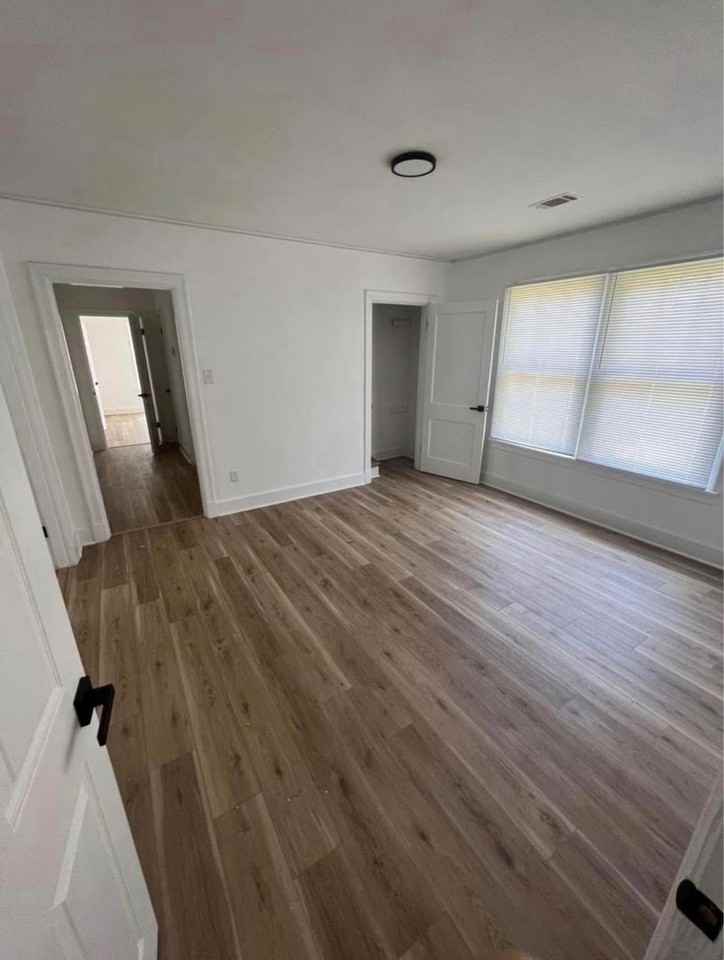 2023 W Short 17th St - Photo 4 of 7