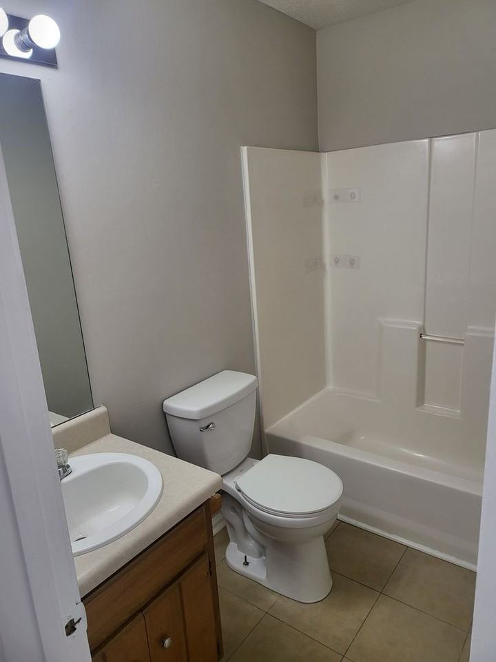 1008 Pin Oak Dr - Photo 6 of 19