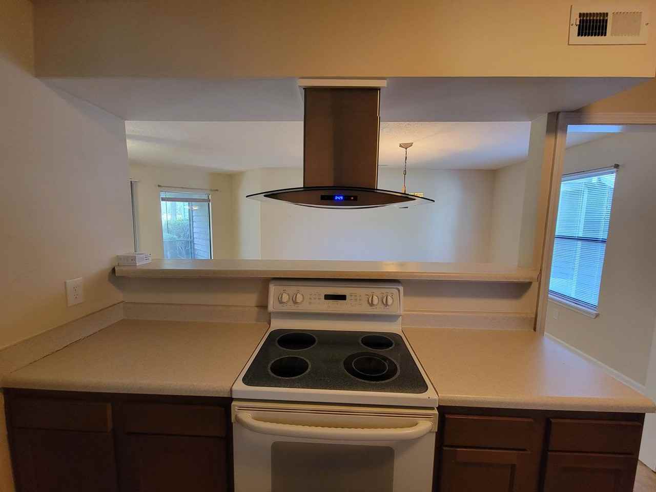 702 Azalea Dr - Photo 4 of 11