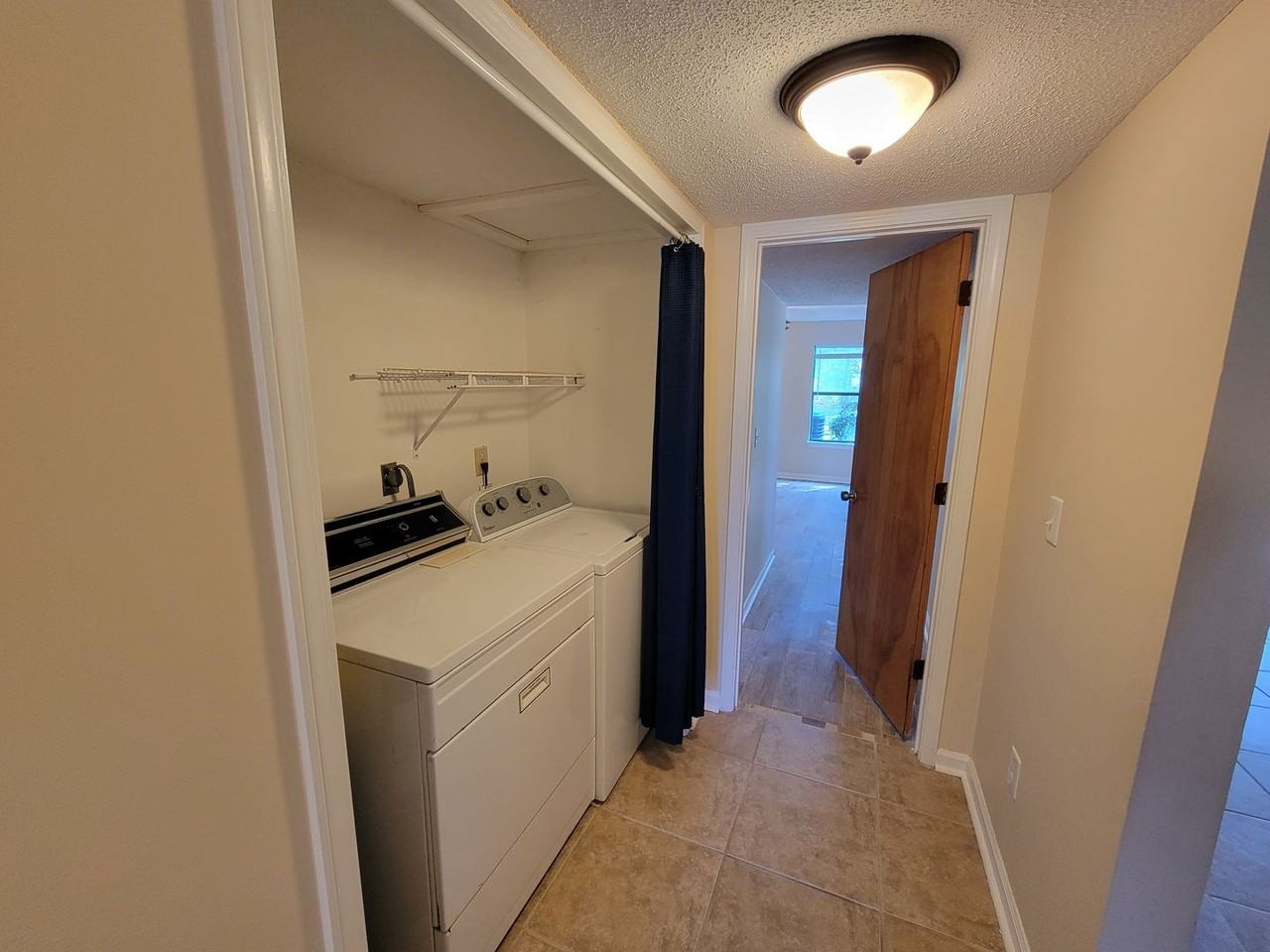 702 Azalea Dr - Photo 6 of 11