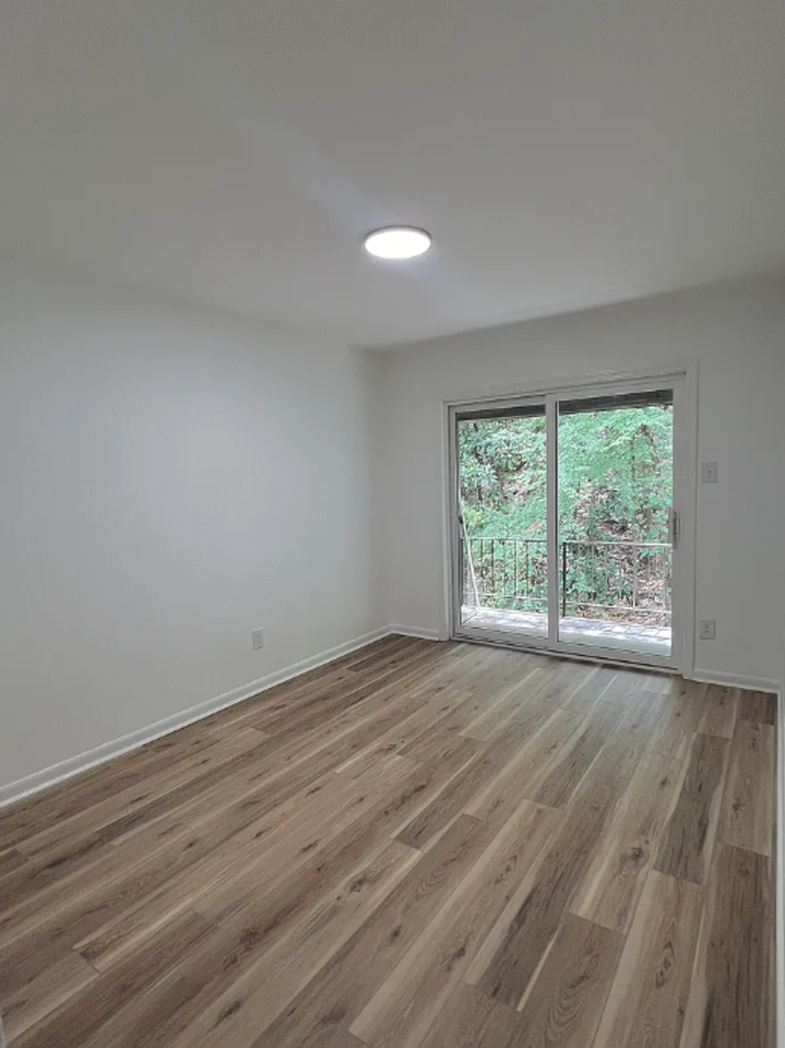 24 Oakwood Rd #19 - Photo 2 of 5