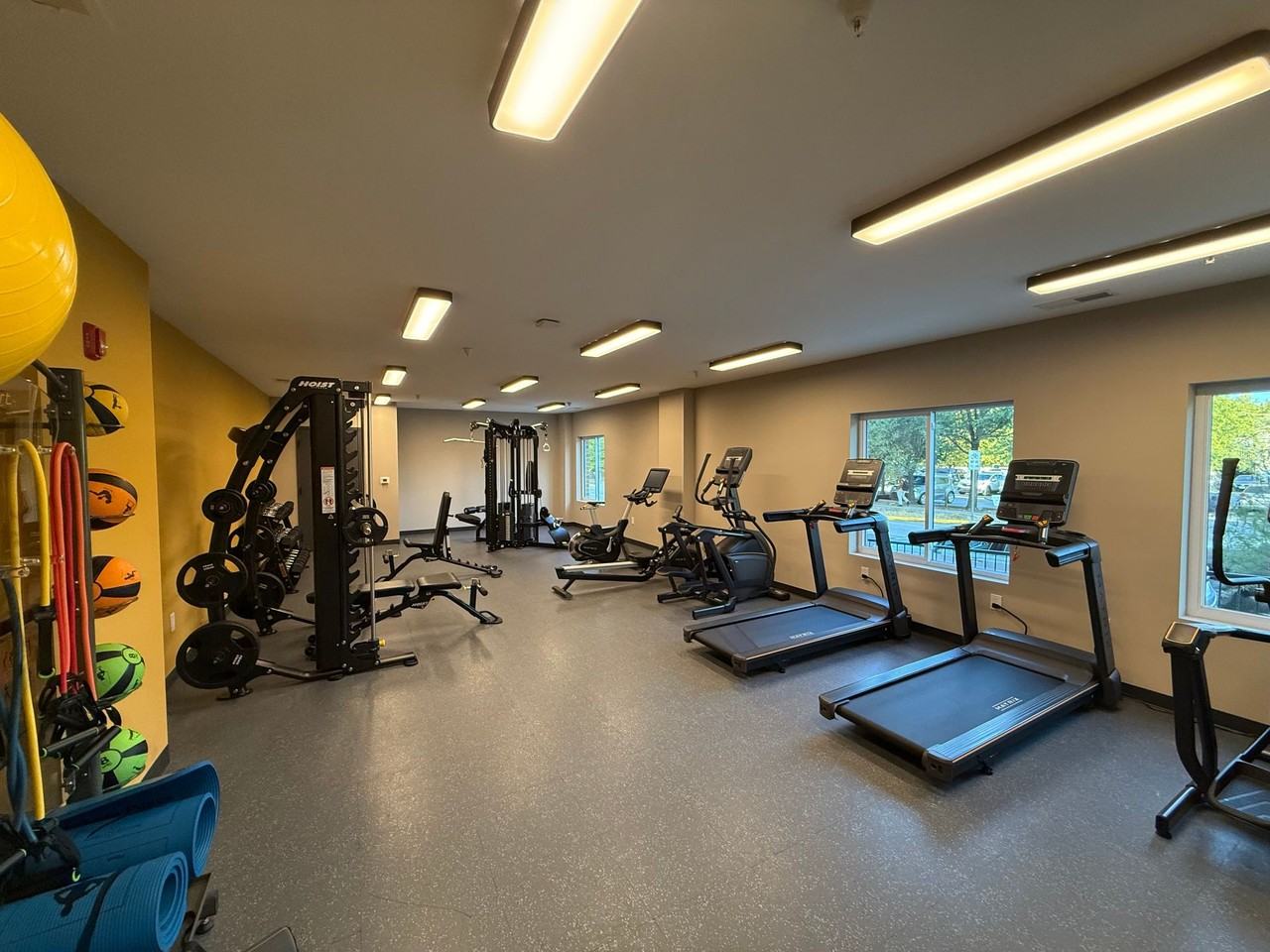 4UP Luxury Apartments - Photo 5 of 26