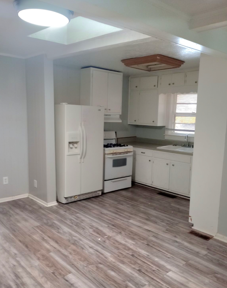 623 Sidney Cir - Photo 6 of 6