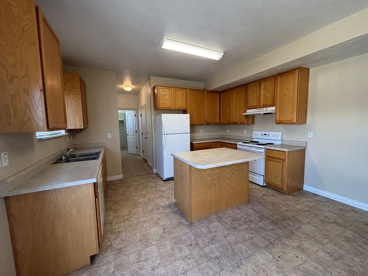 31 N Kintail St - Photo 4 of 24