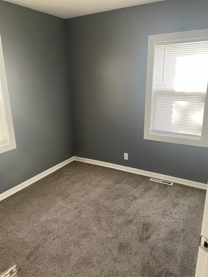 2244 Pennsylvania St - Photo 6 of 12